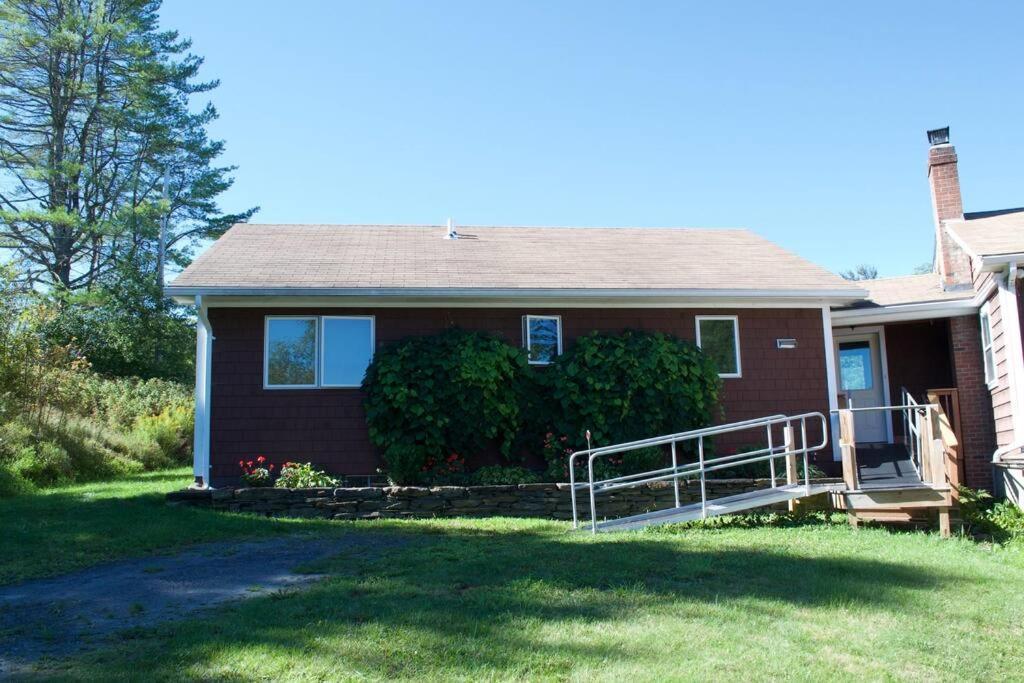 Spacious Country Retreat Close To Town And Nature, Sylvana Farm Vt مونبلييه المظهر الخارجي الصورة